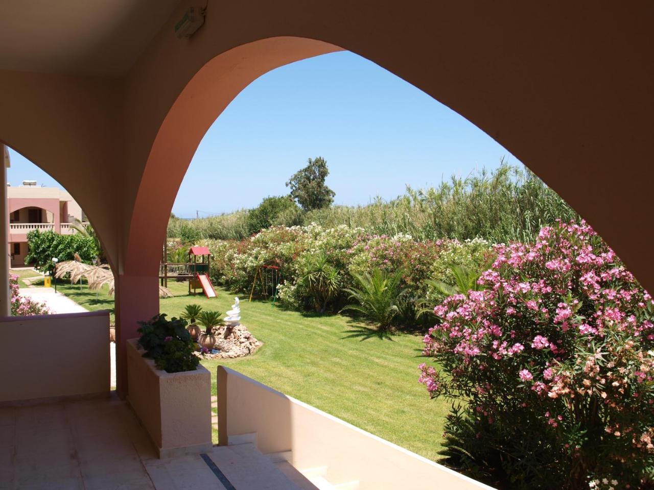 Villa Rita Apartments A Tavronitis  Exterior photo